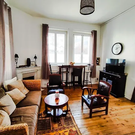 Le Beau Site Chaleureux Et Lumineux A Pieds Apartment